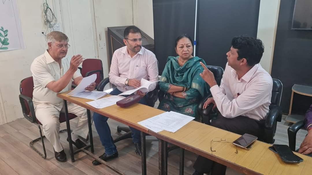विक्रम मालिकों की मुश्किल, कांग्रेस का समर्थन