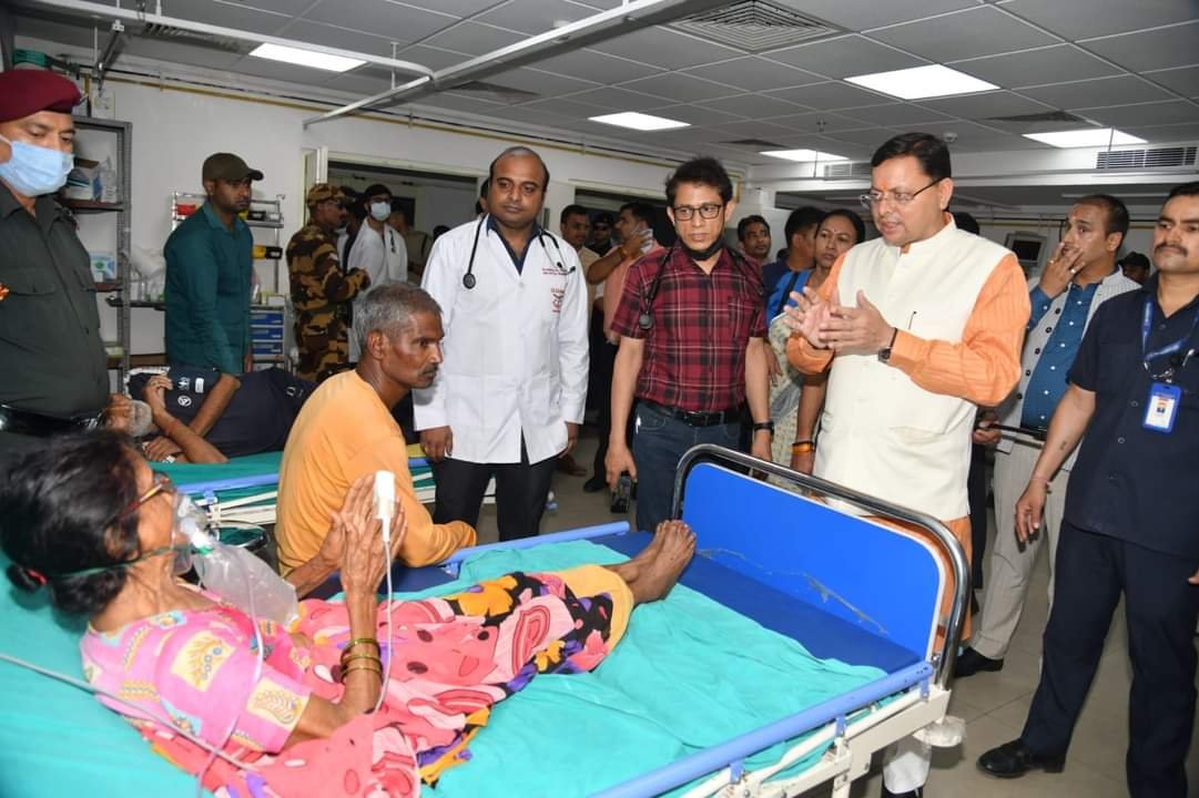 दून मेडिकल कॉलेज में सीएम धामी, क्यों लगाई फटकार?