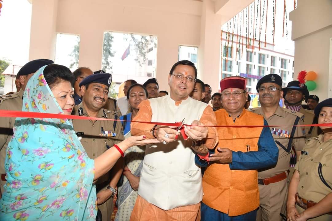 पुलिस का नया मुख्यालय, धामी ने क्या क्या देखा?