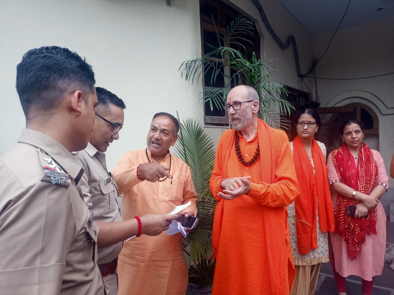 पुरोला में महापंचायत से पहले देहरादून में महासंग्राम! वीडियो में देखें गहमागहमी