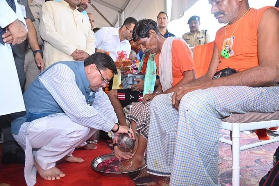 सीएम ने किया शिवभक्तों का स्वागत
