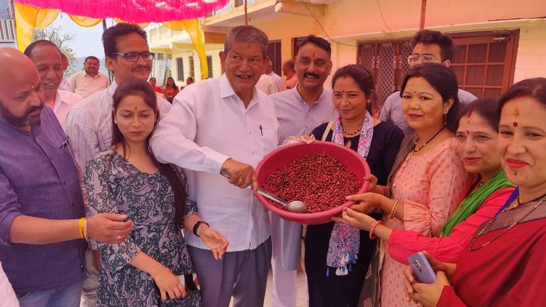 स्टिंग- हरीश रावत ने विजय बहुगुणा को घसीटा