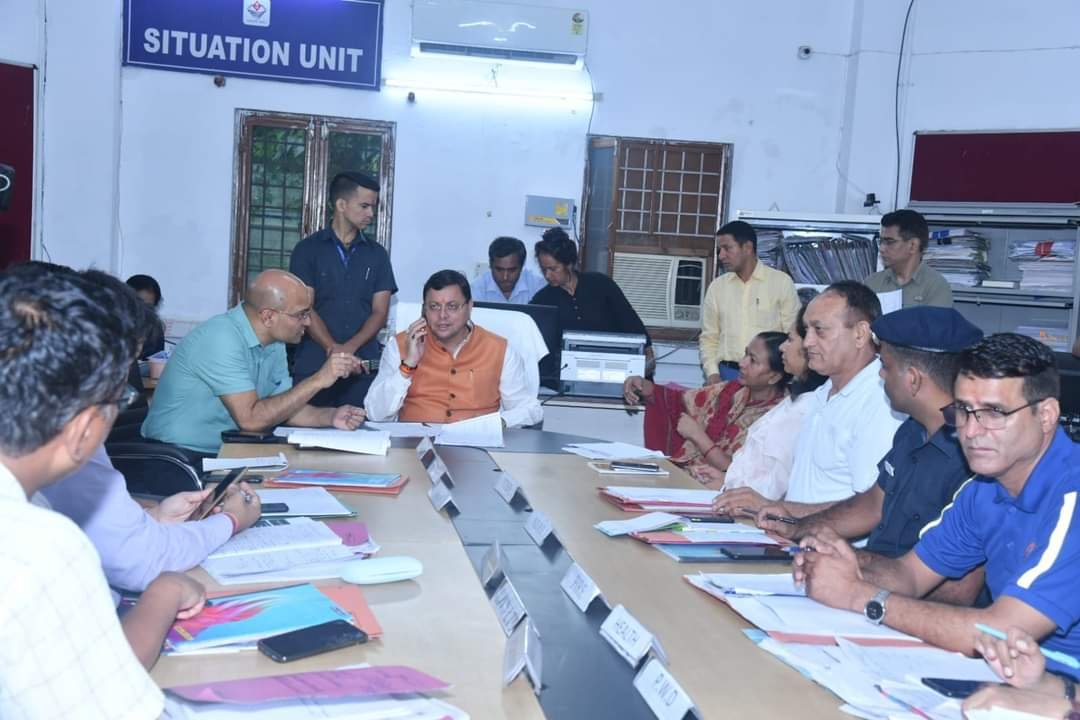 एक्शन में धामी, आपदा को लेकर अफसरों को फिर किया अलर्ट