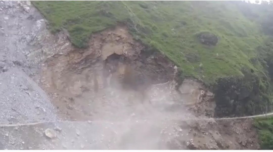 पिथौरागढ़ में भयानक भूस्खलन