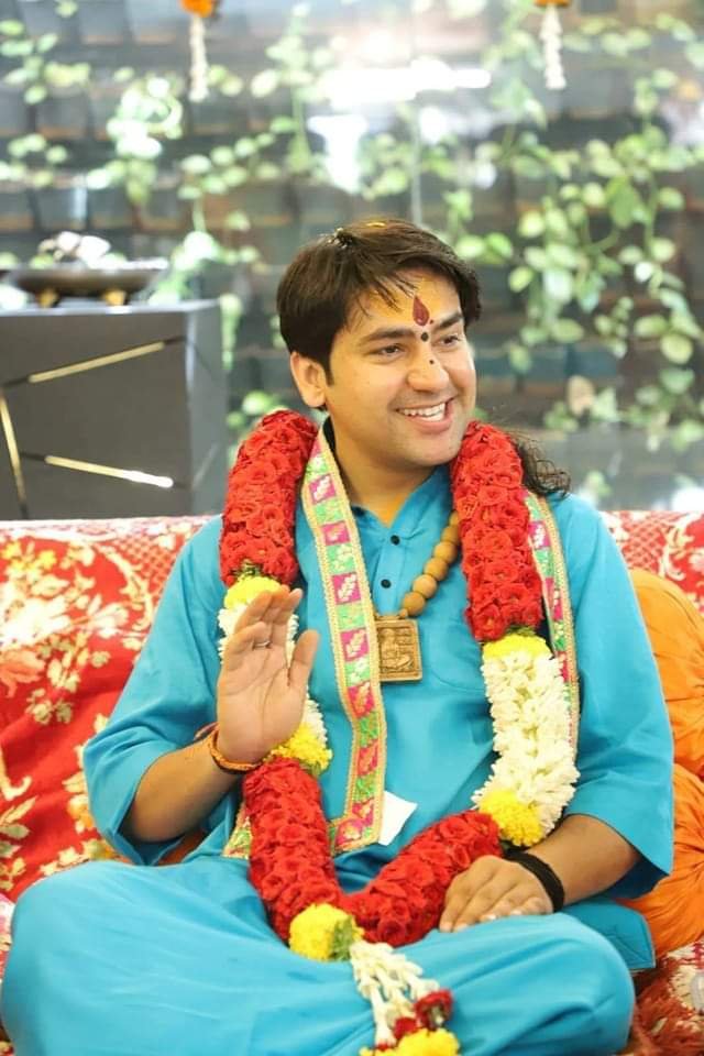 बाबा बागेश्वर की बढ़ेगी मुश्किल! 15 दिन में माफी मांगने का अल्टीमेटम!