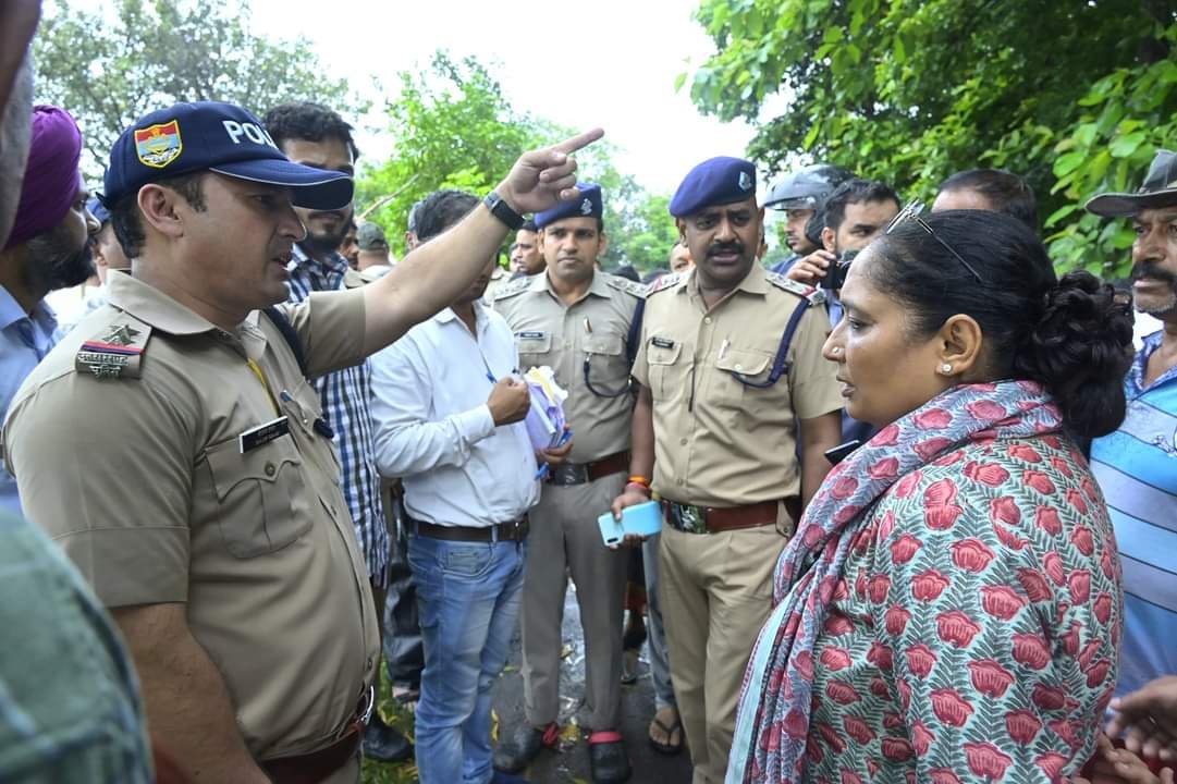 ऋतु खंडूरी को उल्टे पांव क्यों लौटना पड़ा? लगा गंभीर आरोप!