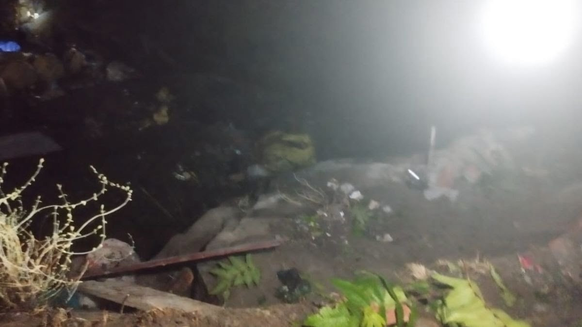 गौरीकुंड में पहाड़ टूटा, 10 से ज्यादा लोग लापता