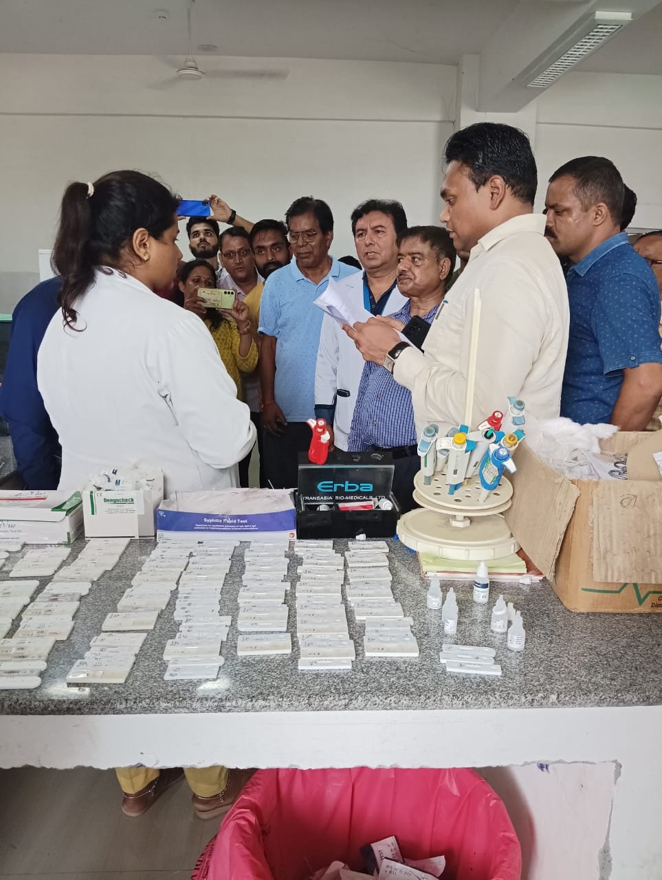 कोटद्वार में स्वास्थ्य सचिव आर राजेश कुमार, बेस अस्पताल में बदइंतज़ामी पर लगाई अफसरों को‌ फटकार