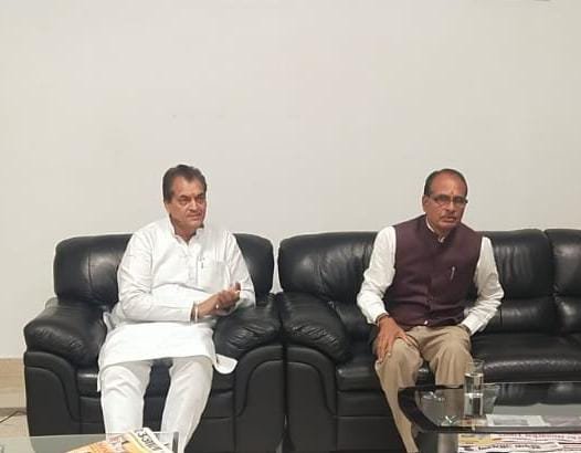चुनावी जंग का आगाज़, देवभूमि क्यों पहुंचे शिवराज?