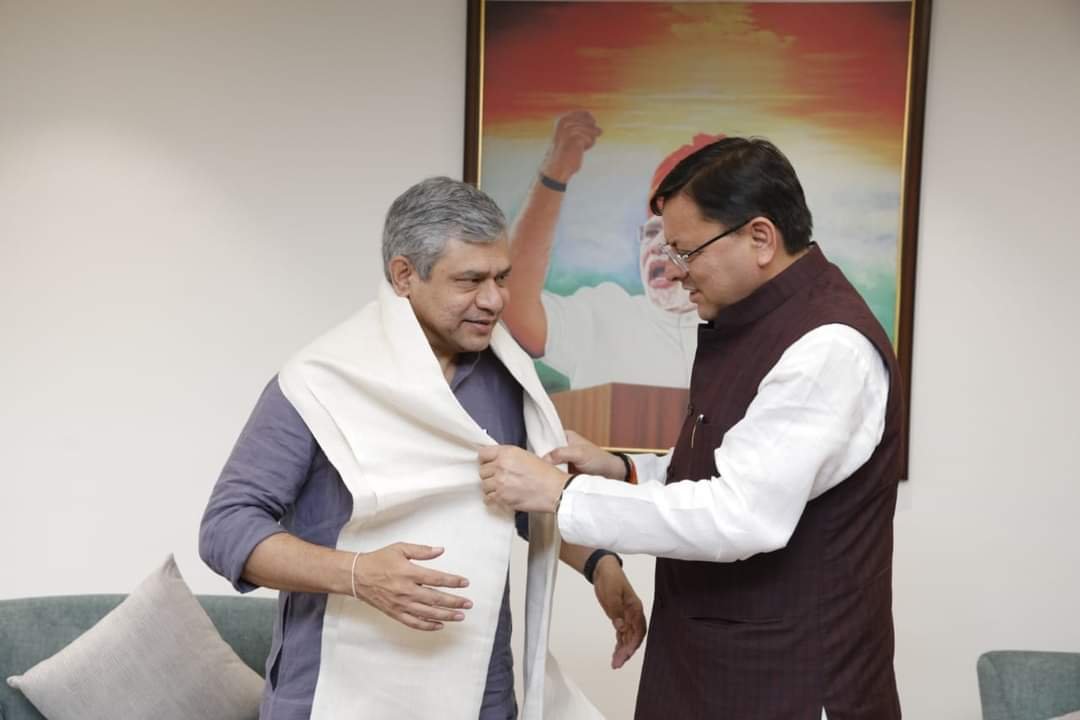 रेल मंत्री से मिले धामी, रखी ये डिमांड?