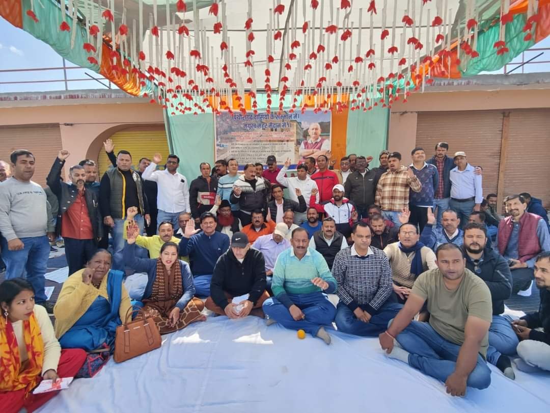 मयूख महर ने नहीं मानी सीएम धामी की बात, आंदोलन से पीछे नहीं खींचेंगे हाथ