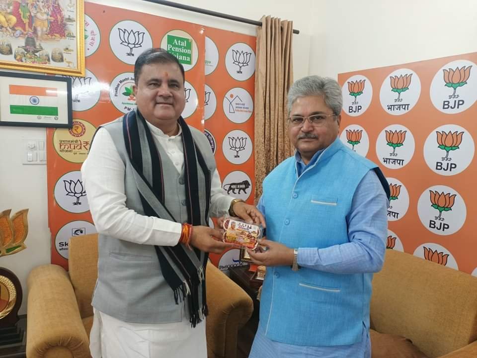 उत्तराखंड में दिवाली से पहले बीजेपी नेताओं को तोहफा! दिल्ली में इस मुलाकात से बढ़ी हलचल