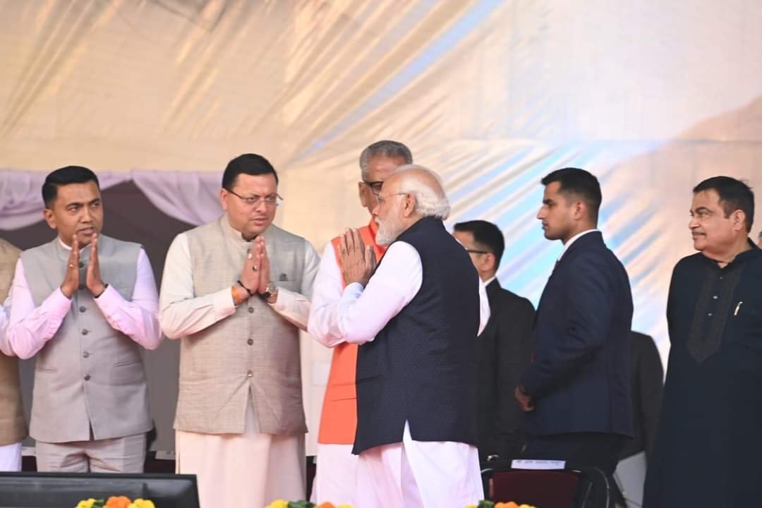 2 राज्यों में सरकार की शपथ, धामी रहे मौजूद