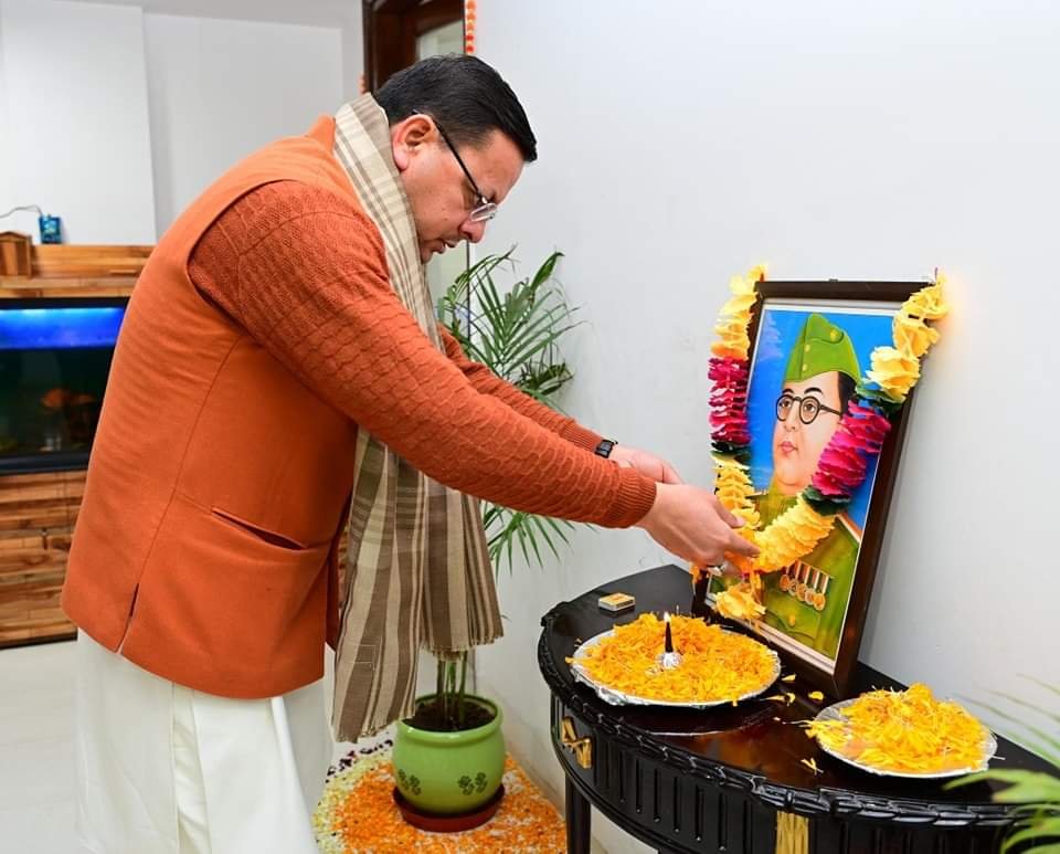 सुभाष चंद्र बोस को धामी का नमन