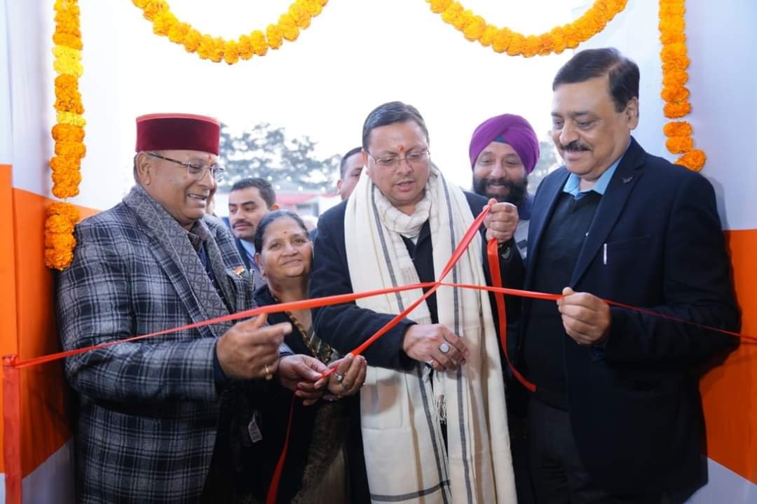 हैंडलूम एक्सपो में सीएम धामी