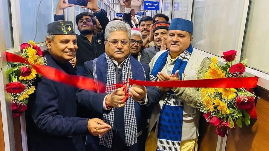 दुष्यंत गौतम पर बरसीं गरिमा