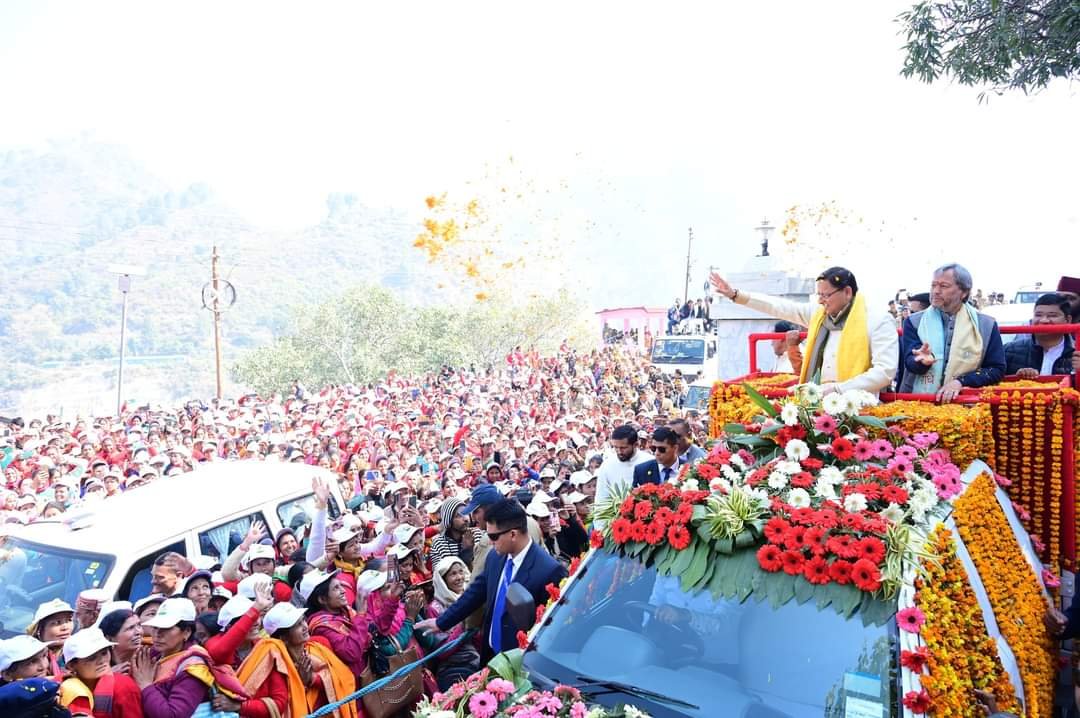 गोपेश्वर में धामी का शानदार रोड शो