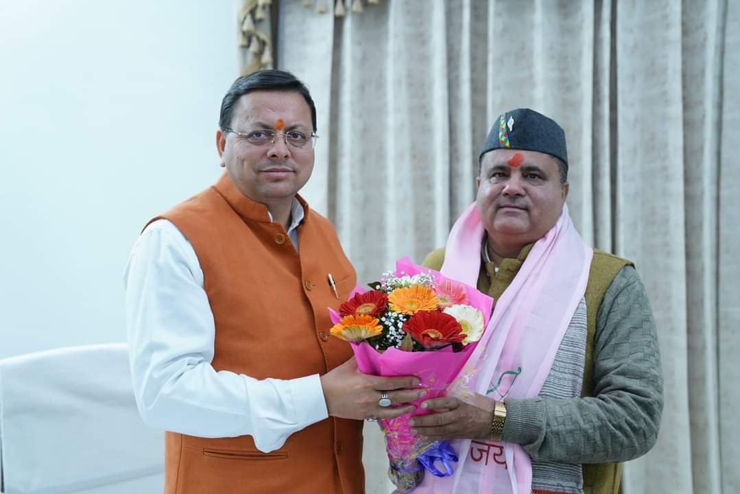 महेंद्र भट्ट को धामी ने दी बधाई