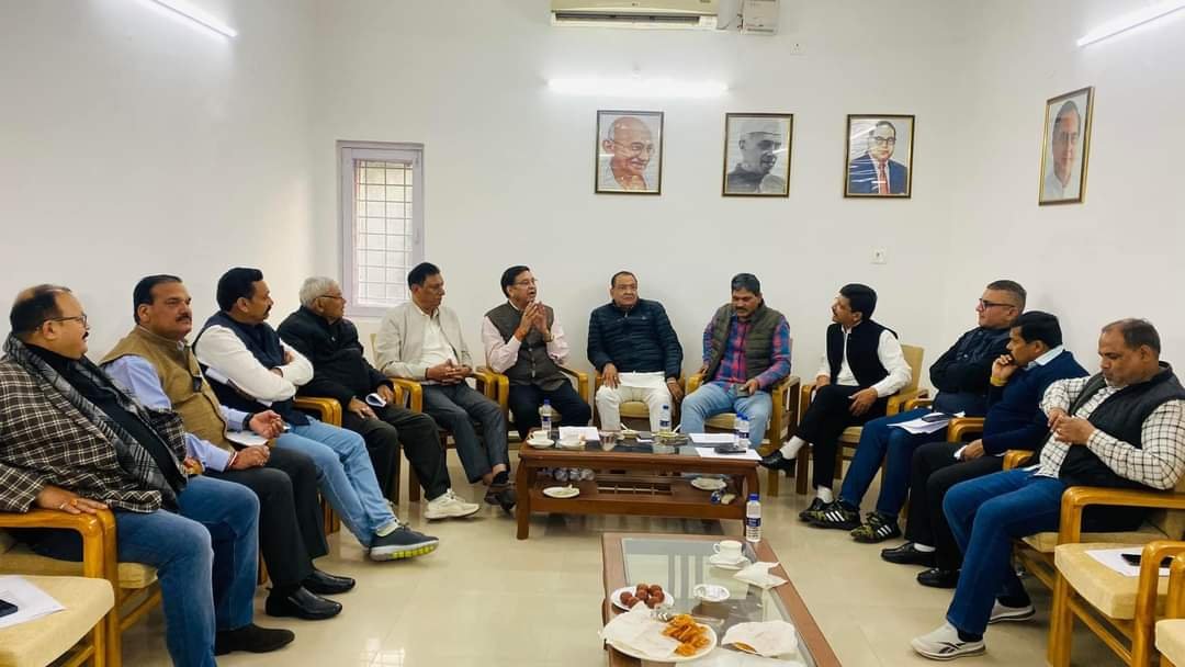 सत्र से पहले कांग्रेस विधायक दल की बैठक