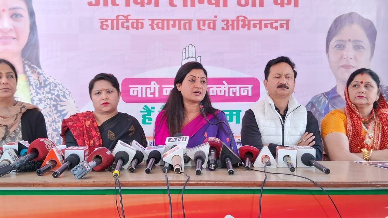 अलका लांबा के बीजेपी पर 9 हमले