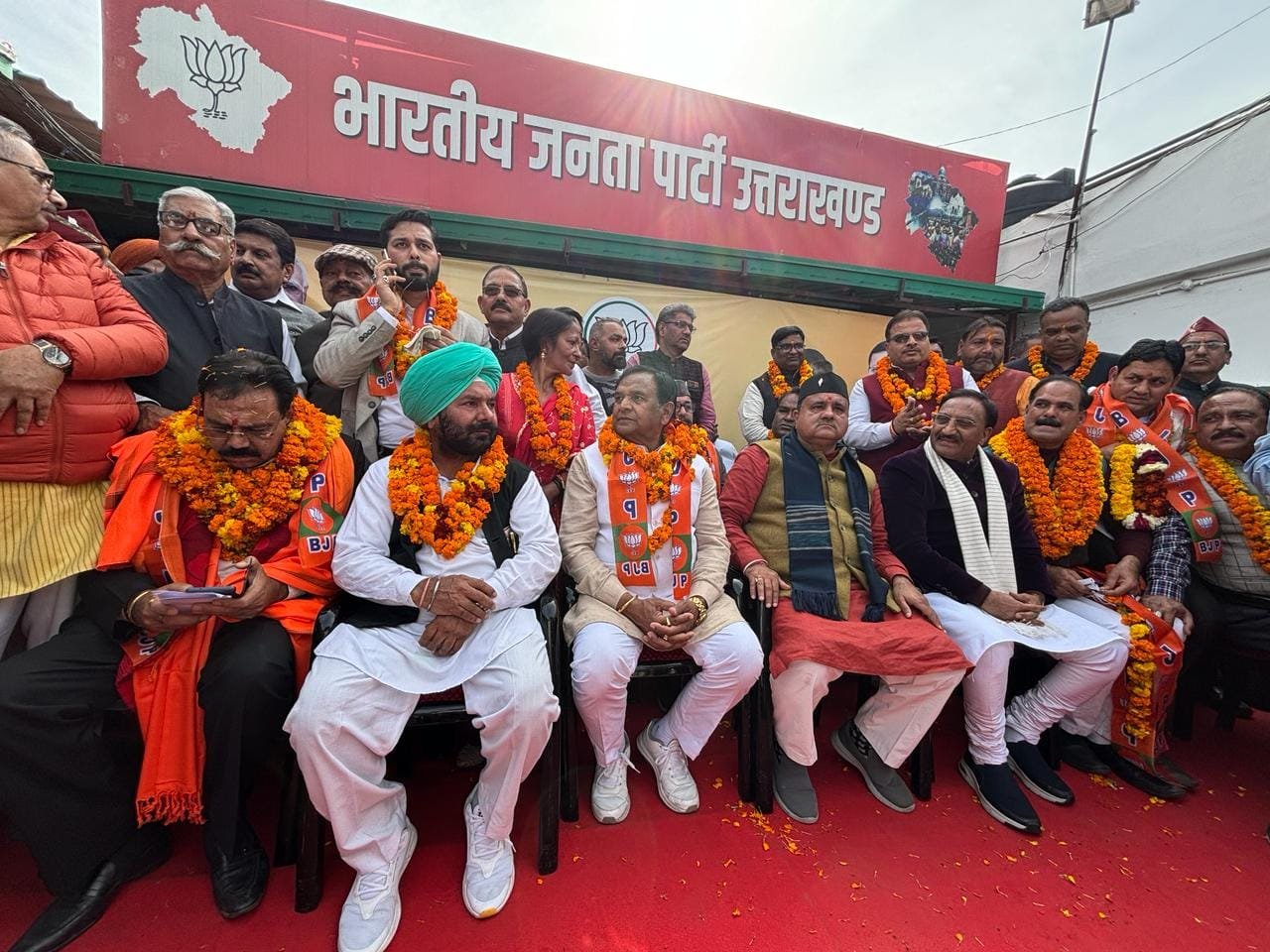 उत्तराखंड बीजेपी का कुनबा बढ़ा