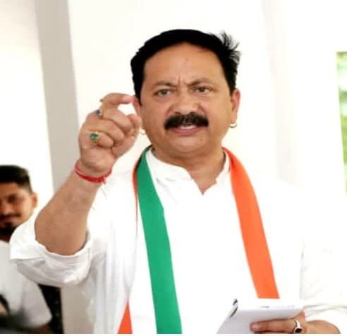 अपने विधायकों को जवाब मांगेगी कांग्रेस