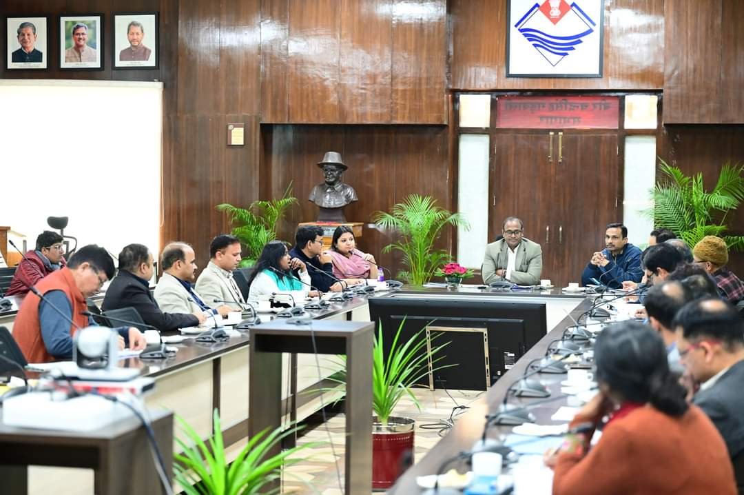 चुनाव तैयारी की समीक्षा बैठक