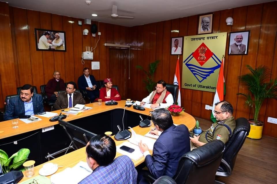 प्रवासियों से सीएम धामी का संवाद