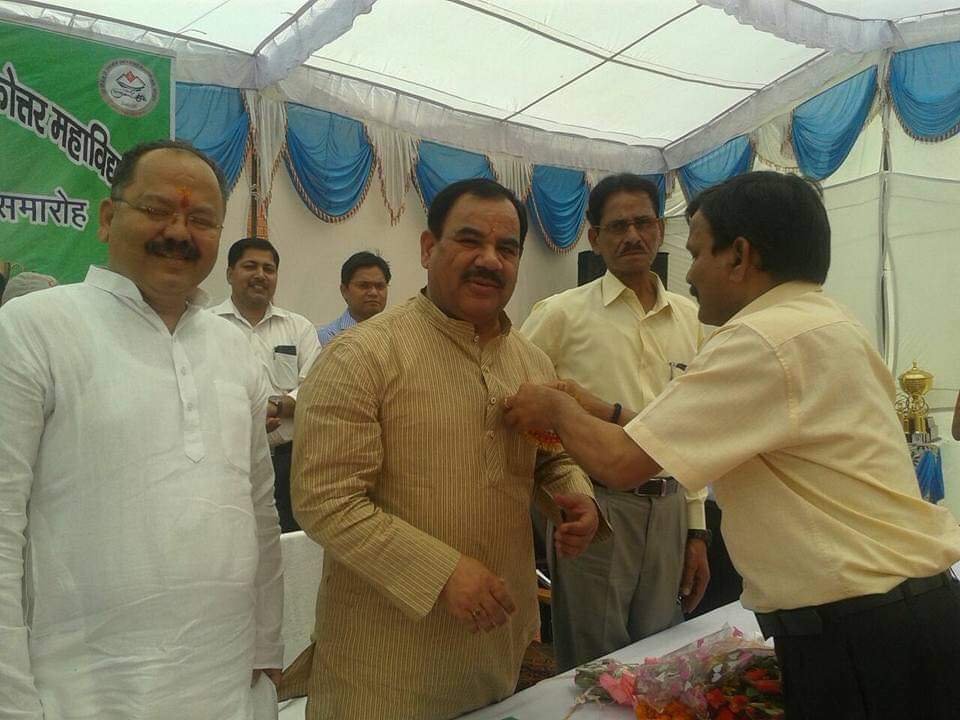 पूर्व मंत्री हरक सिंह रावत को फटकार