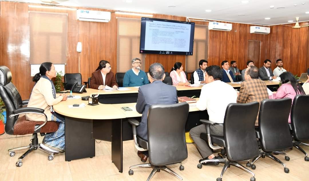 जल जीवन मिशन की समीक्षा बैठक