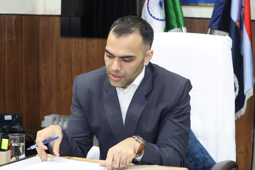 SSP लोकेश्वर सिंह ने संभाली पौड़ी की कमान