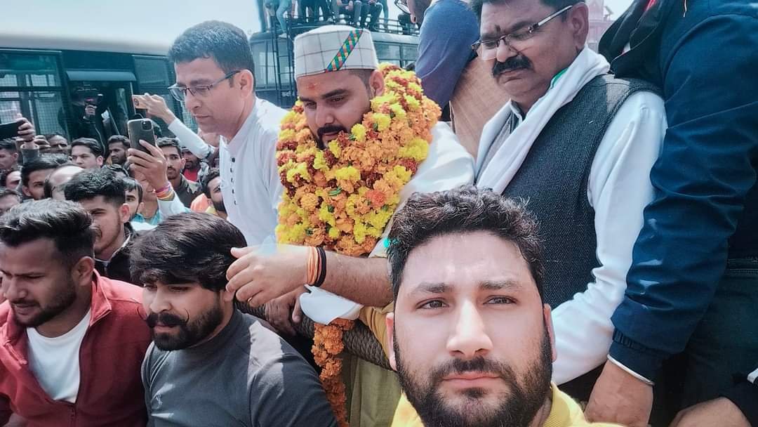 बॉबी पंवार के नामांकन में जनसैलाब