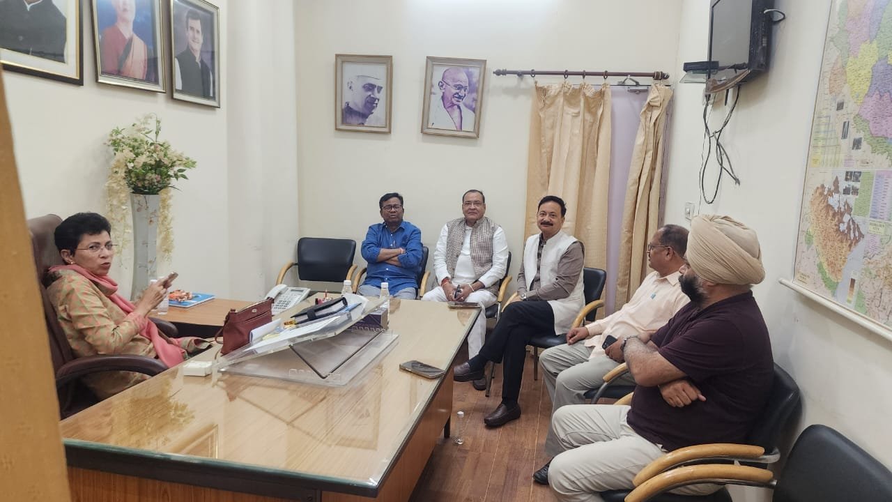 कांग्रेस के टिकट पर टेंशन बढ़ी