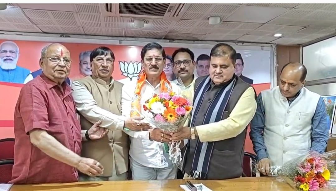 BJP से हारा BJP का ही सहारा!