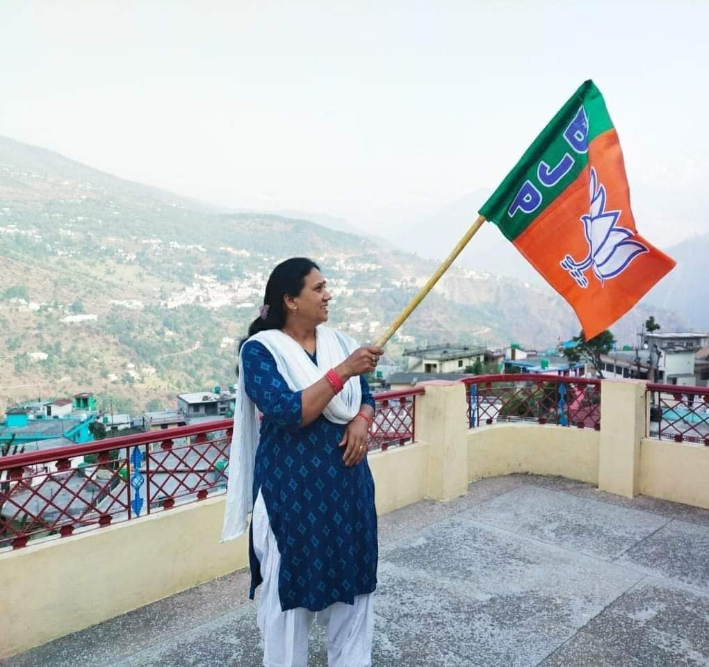 यूसीसी पर उत्तराखंड में घमासान