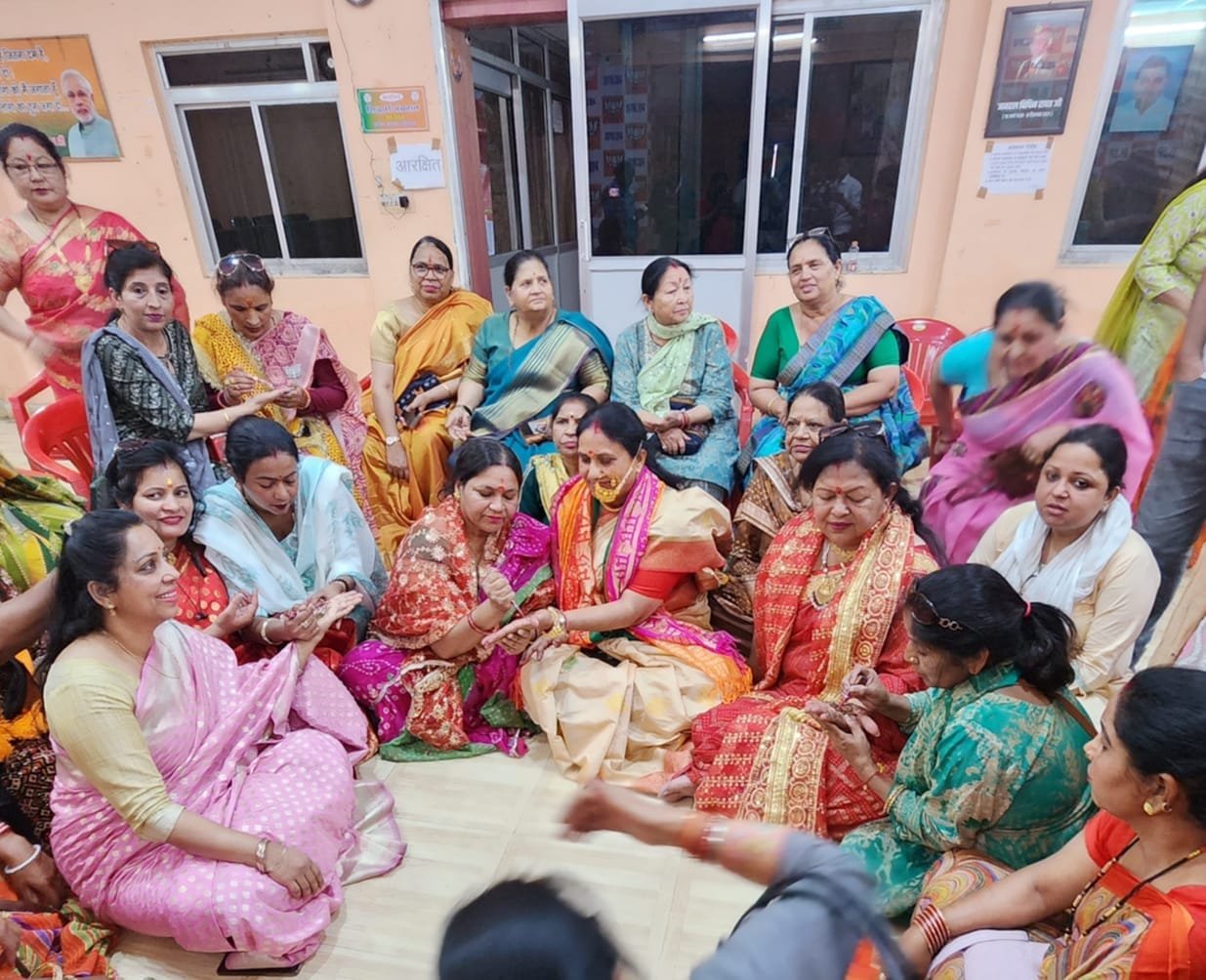 बीजेपी का कमल मेहंदी अभियान