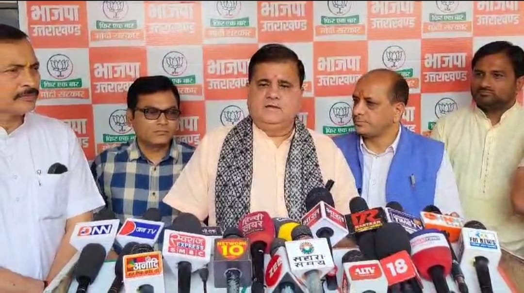 फटकार के बाद भी बीजेपी में विवाद!