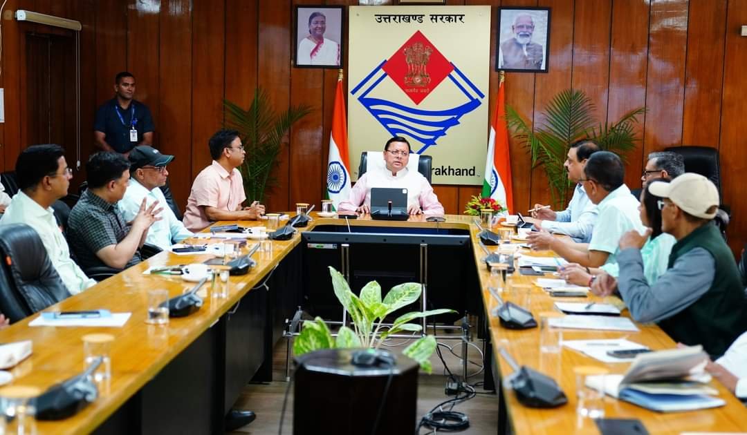 धामी ने की चारधाम यात्रा की समीक्षा