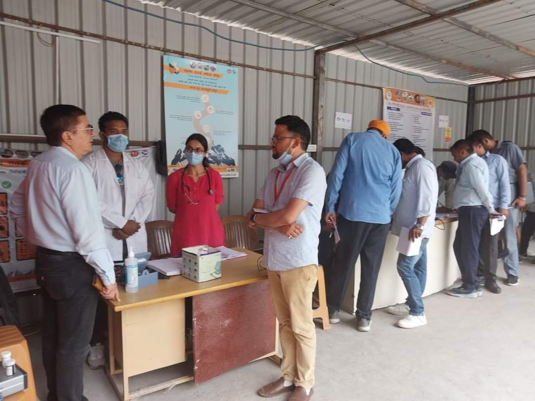 डीएम ने लिया यात्रा व्यवस्था का जायजा