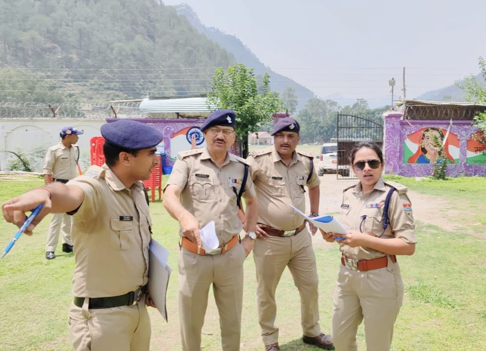 वोटों की गिनती की तैयारी पूरी