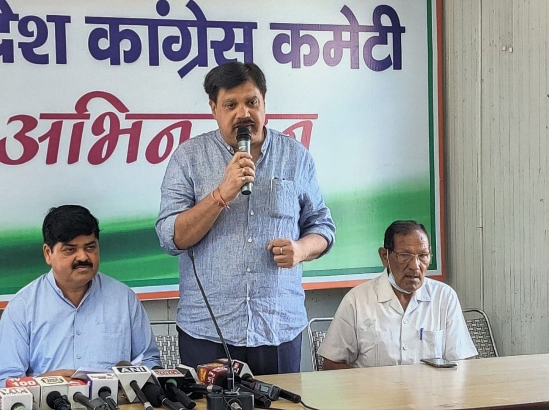 मलिन बस्तियों पर राजीव महर्षि क्या बोले?