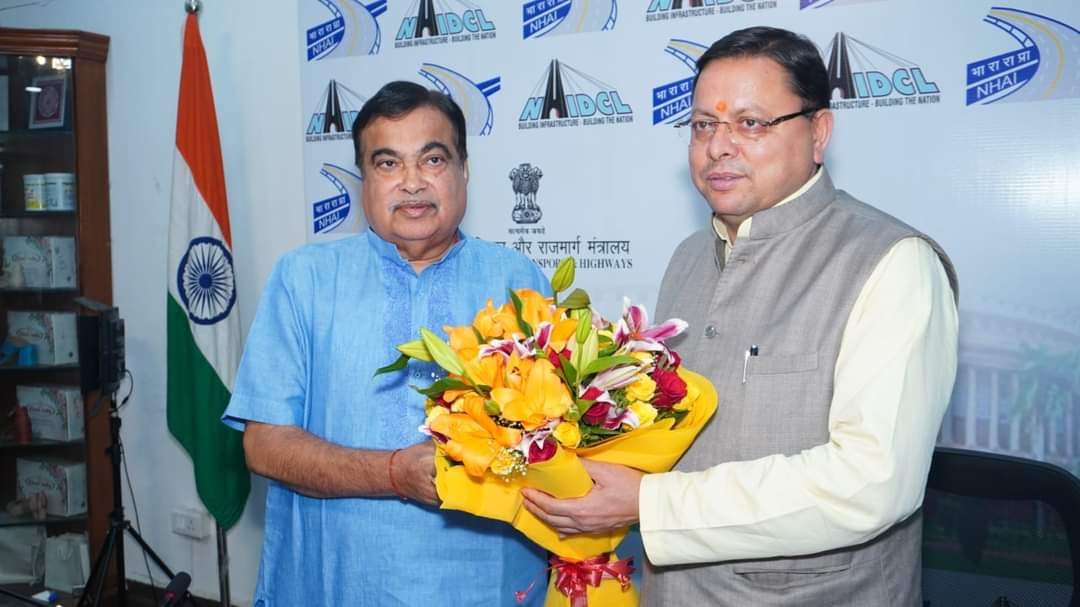 नितिन गडकरी से मिले सीएम धामी