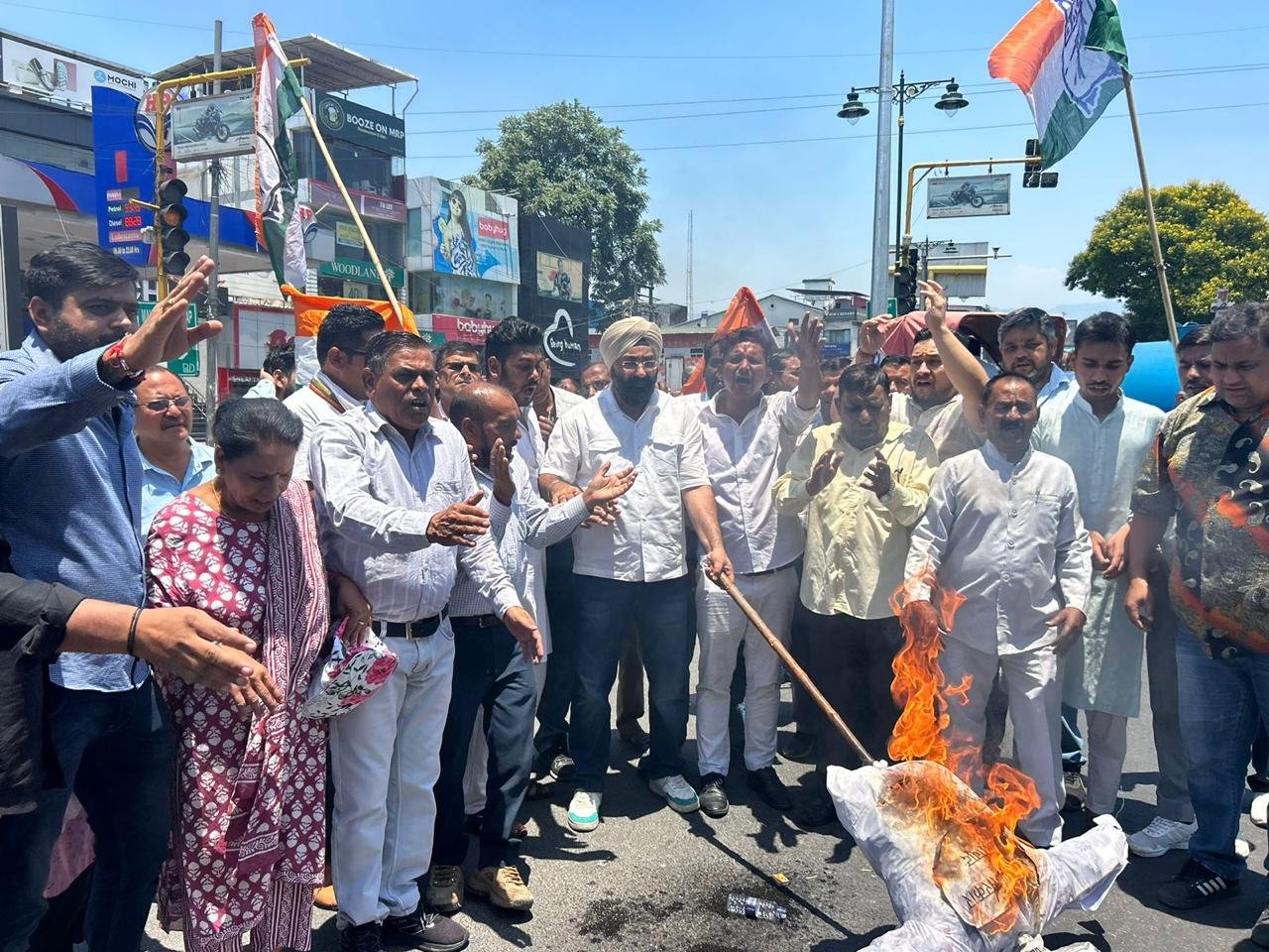 डबल इंजन सरकार पर कांग्रेस का हमला
