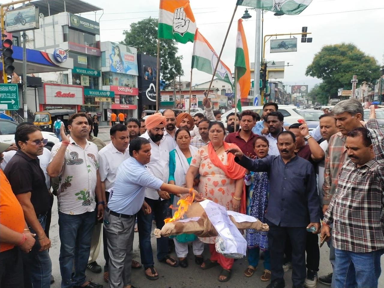 कानून व्यवस्था पर कांग्रेस का प्रर्दशन