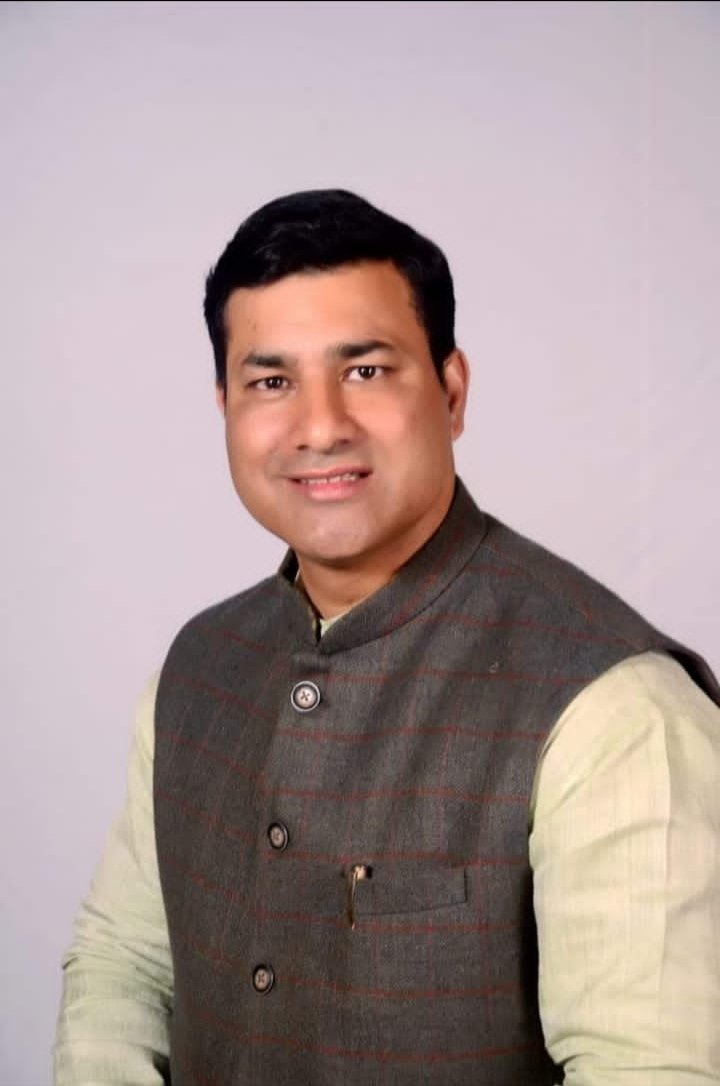 रविंद्र आनंद का महेंद्र भट्ट पर प्रहार