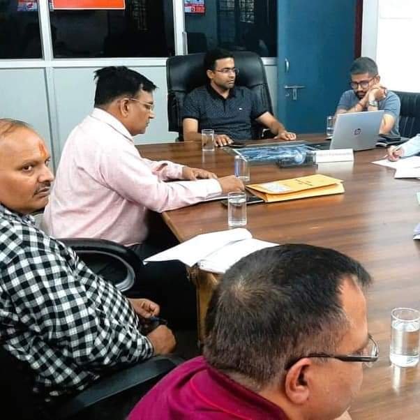 पोलिंग को लेकर अंतिम तैयारी