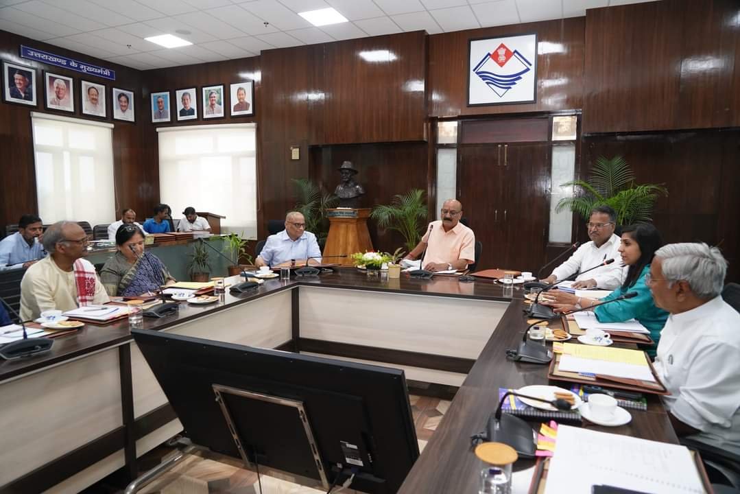 सुबोध उनियाल ने ली अहम बैठक