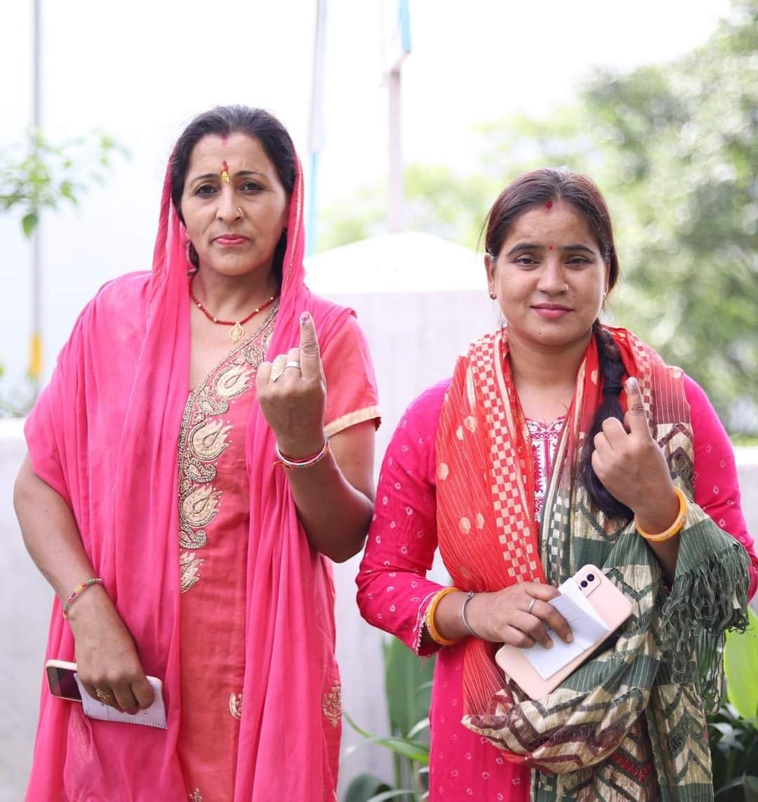 बदरीनाथ में 52 फीसदी मतदान