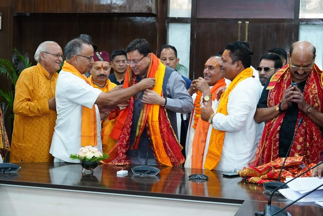 चारधाम यात्रा पर सीएम के साथ बैठक