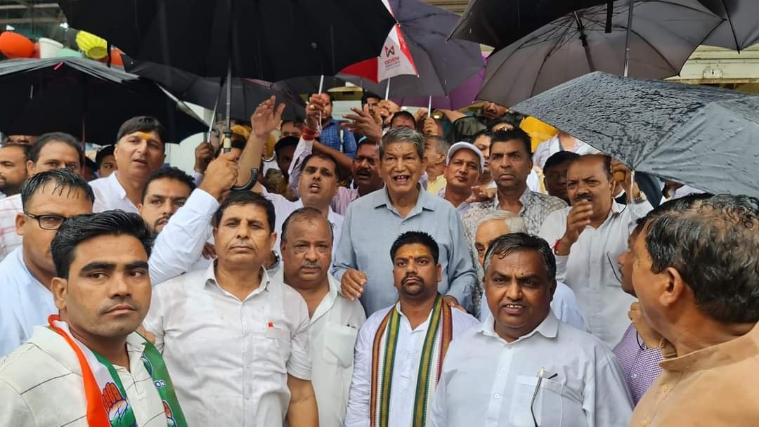 कानून व्यवस्था के मुद्दे पर हरीश रावत की पदयात्रा